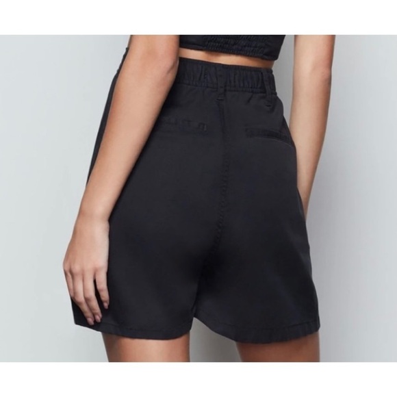 NEW GOOD AMERICAN Summer Boss A-Line Shorts - Picture 2 of 2